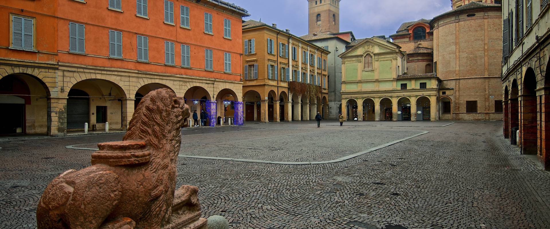 Piazza San Prospero o "Piasa cecà" foto di Caba2011